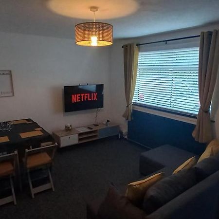 6-Min Walk To New Cross Parking Long Stay Discounts Wolverhampton Zewnętrze zdjęcie